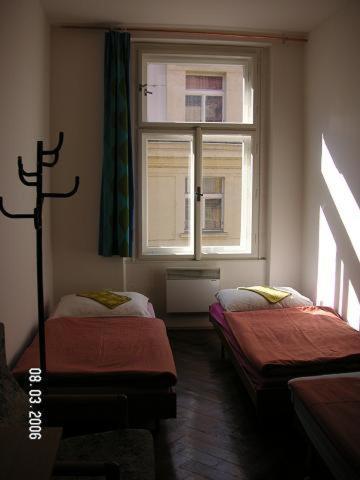 Hostel Bell – Prague, NY
