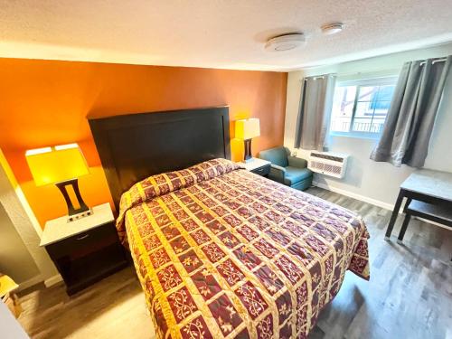 Royal Lodge – Coalinga, CA