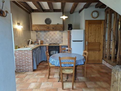 Gîte Lorcy, 3 pièces, 5 personnes - FR-1-590-40