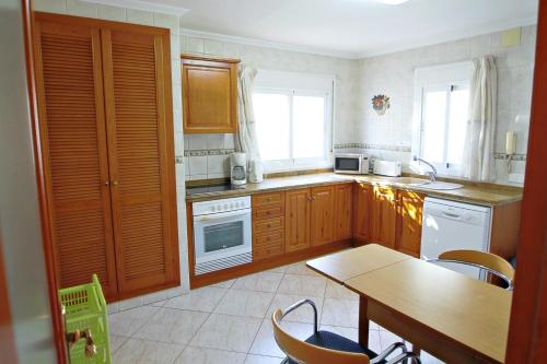 Three-Bedroom House image 6