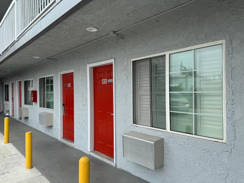 Lincoln Motel in Pasadena
