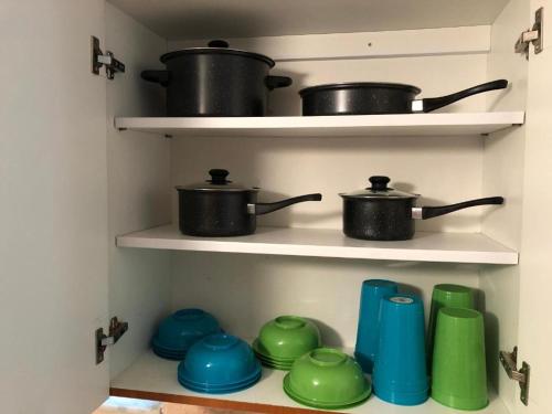 Peace and Quiet Dorms- Ft Lauderdale - FREE BREAKFEST WAFFELS - Women and Men - Short Term Ok in Praia Deerfield (FL)