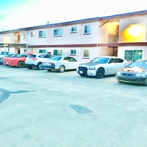 Royal Lodge – Coalinga, CA