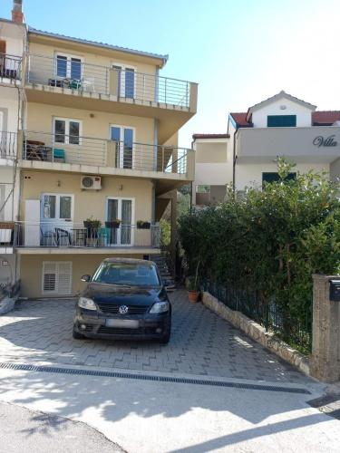 Apartments with a parking space Podgora, Makarska - 22286