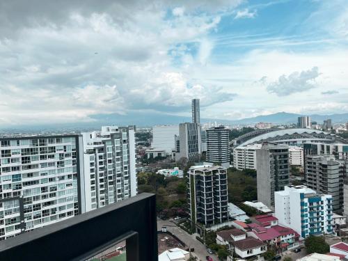 CityScape Properties 20th floor Studio 24-7 Concierge Amenities - image 2