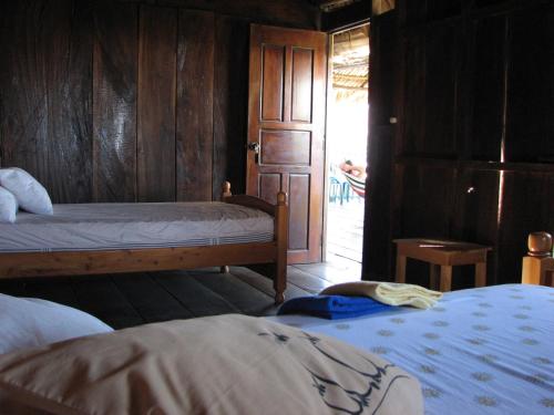 1 double bed, 1 twin bed, 1 futon bed