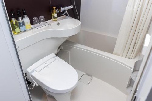Standard Single Room image 7