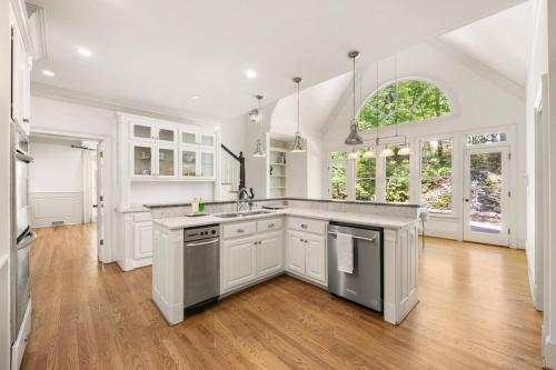 Atlanta Elegant Estate in Sandy Springs, USA
