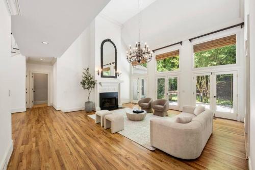 Atlanta Elegant Estate in Sandy Springs, USA