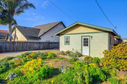 . Oceano Studio with Patio and Fire Pit Near Beaches!