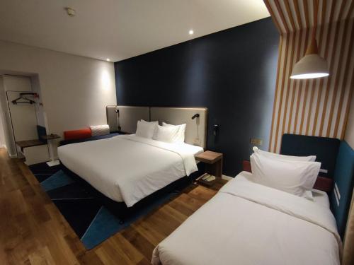 Holiday Inn Express Yinchuan Downtown, an IHG Hotel