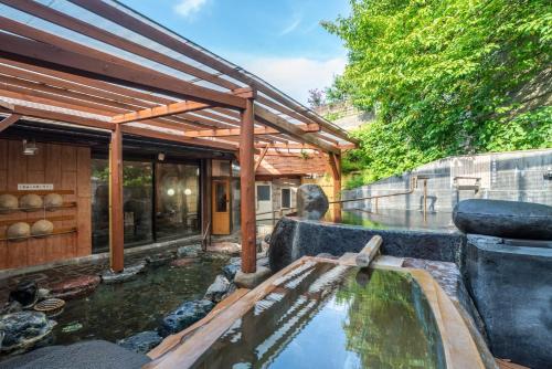 Accommodation in Nanyō Shi