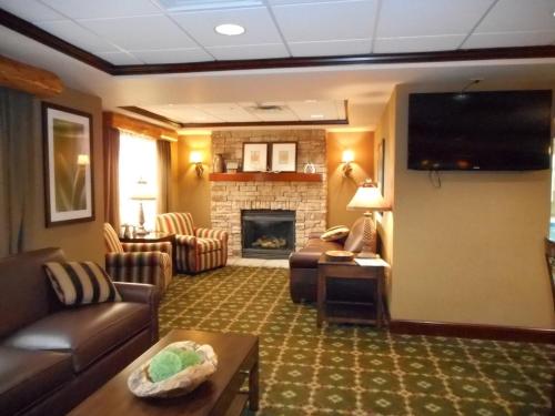 Holiday Inn Express Hocking Hills-Logan, an IHG Hotel