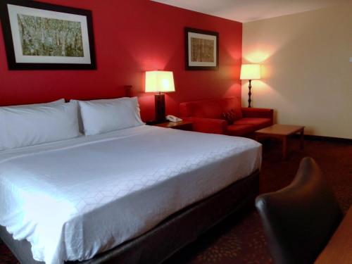 Holiday Inn Express Hocking Hills-Logan, an IHG Hotel