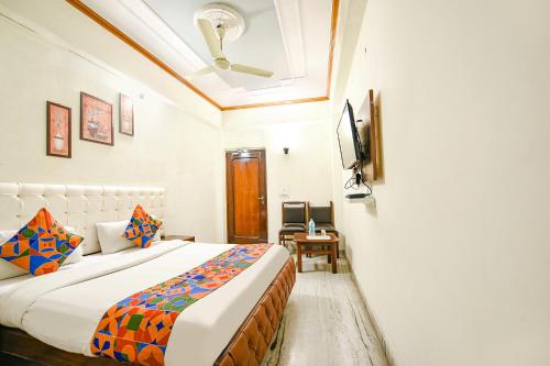 FabHotel Krishna Palace