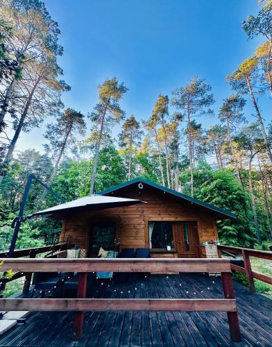 Urocza chatka w lesie nad woda - Sobieski Urocza chatka w lesie nad woda - Sobieski