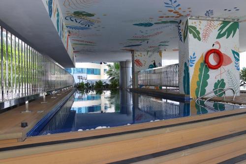 Swimming pool, Park Regis Business Bay Hotel in Dubai