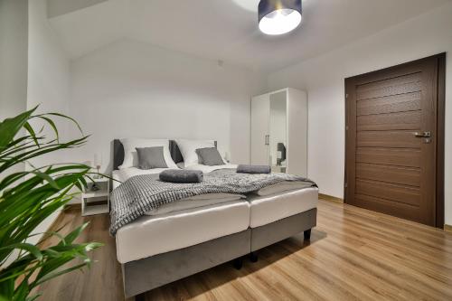 2 twin beds