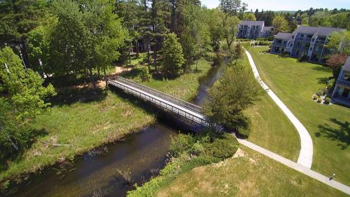 Gorgeous 2 Bedroom Lake View Condo