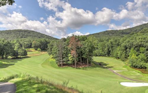 Creek View Villa - Full kitchen cozy fireplace Wifi golf course views