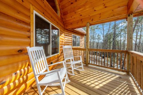 Bucks Bear Lodge - Fireplaces Wooded Views