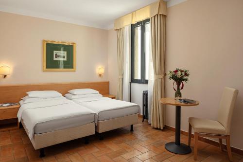 Hotel Roma Prague, Прага (фото 8)