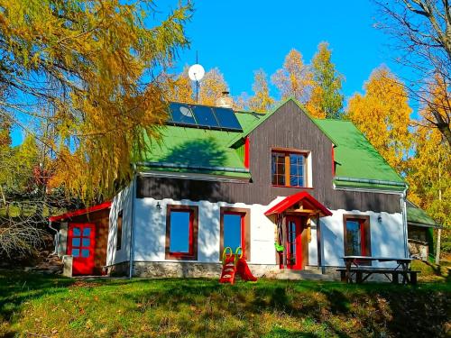 Five maple home for families and wild nature lovers