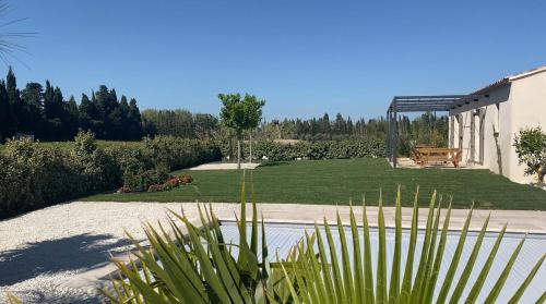 Kert, Villas Les Plaines en Provence in Maillane