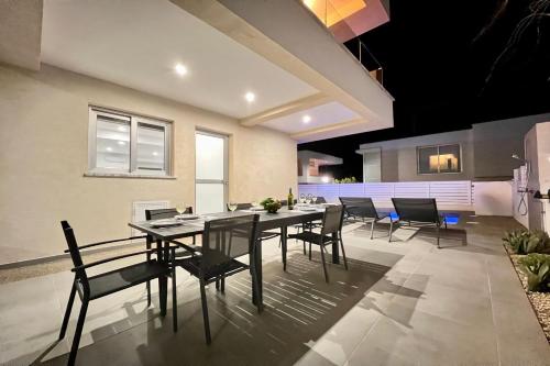 Hotelli välisilme, Villa Selena in Paralimni