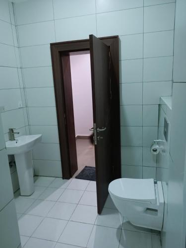 luxury studio in jabi - image 3
