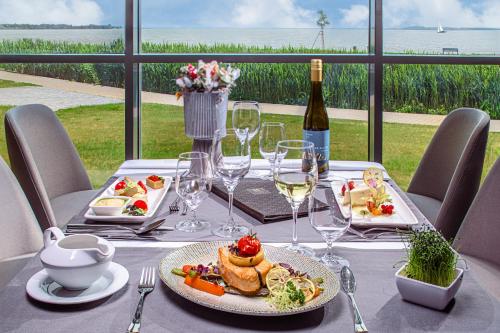 558566747 Hotel Helikon, Keszthely