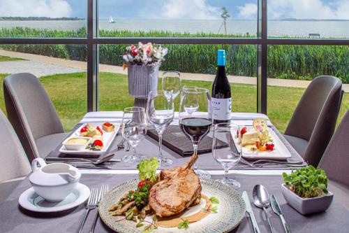 558566751 Hotel Helikon, Keszthely