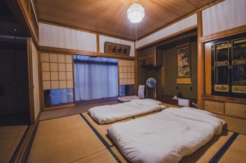 インフィニティ露天風呂 蔵サウナ オーシャンビュー 一棟貸切 Sea Side 椿, Sado (foto 7)