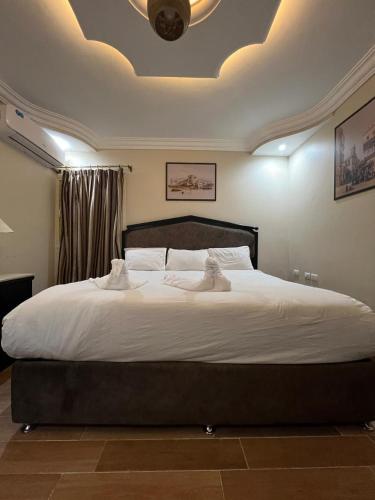 Pyramids Inn - image 3