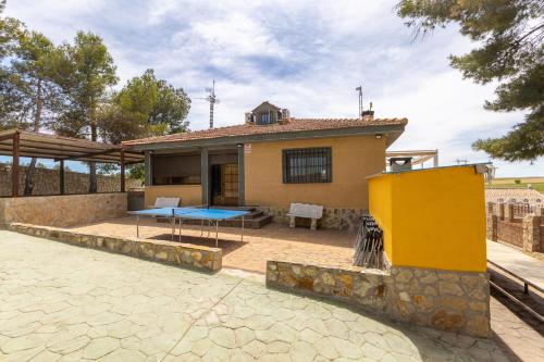 Los Almendros, Avila