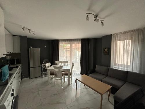 MarkApart 2 - Apartment in Downtown Ruse, Ruse (Foto 4)