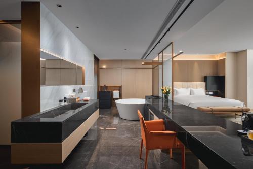 558593396 voco Xi'an Qindu Legend by IHG