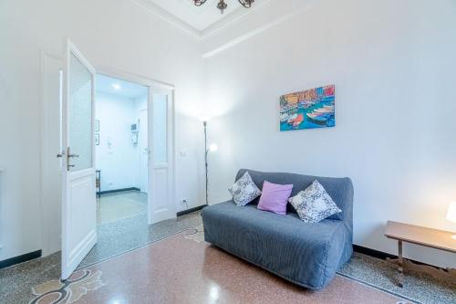 GuestHost - Genova San Fruttuoso Vintage & Roomy Flat, Janov (fotografie 9)