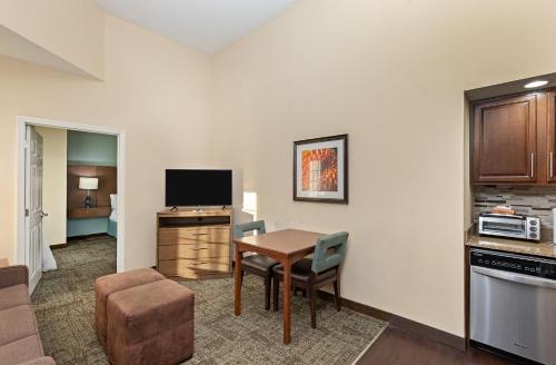 Staybridge Suites-Knoxville Oak Ridge, an IHG Hotel