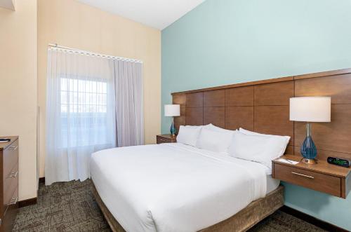 Staybridge Suites-Knoxville Oak Ridge, an IHG Hotel