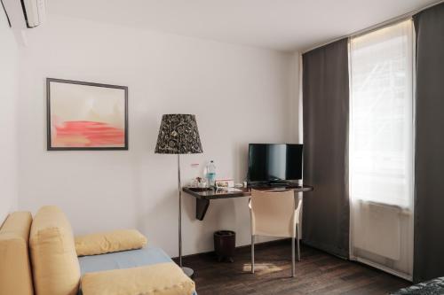 Helvetia Rooms - Self Check-In, Munich (photo 10)