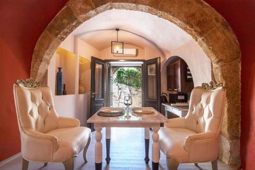 Old Town Corner Luxury Studios 3