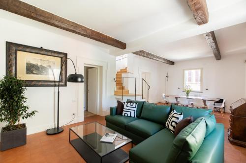 iFlat Trastevere Stylish 4 Bedroom Penthouse, Rome (photo 4)