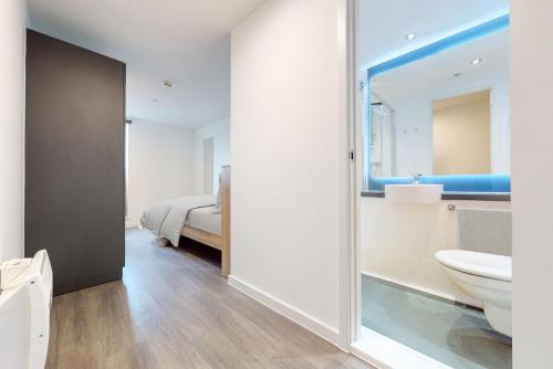 For Students Only Private Bedrooms with Shared Kitchen, Studios and Apartments at Canvas Walthamstow in London