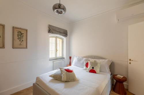 iFlat Trastevere Stylish 4 Bedroom Penthouse, Rome (photo 10)