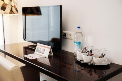 Helvetia Hotel Munich City Center - image 10
