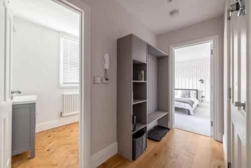 Stay In Style With Castle Views, Prime Spot Windsor, Windsor (zdjęcie 8)