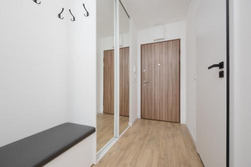 Industrial Apartment with Parking Fort Wola by Noclegi Renters Industrial Apartment with Parking Fort Wola by Noclegi Renters