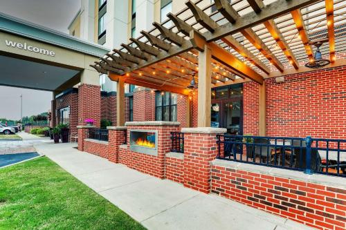 Hampton Inn and Suites Rome GA - image 6