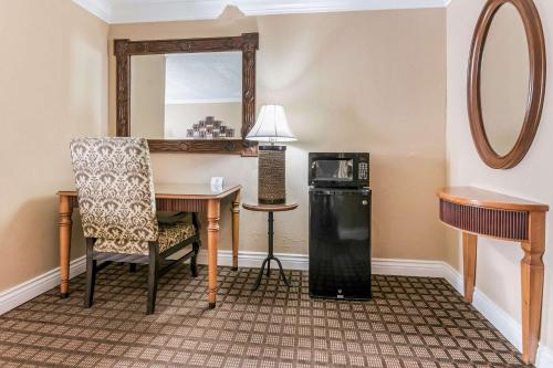 Quality Inn & Suites Atlanta Airport South